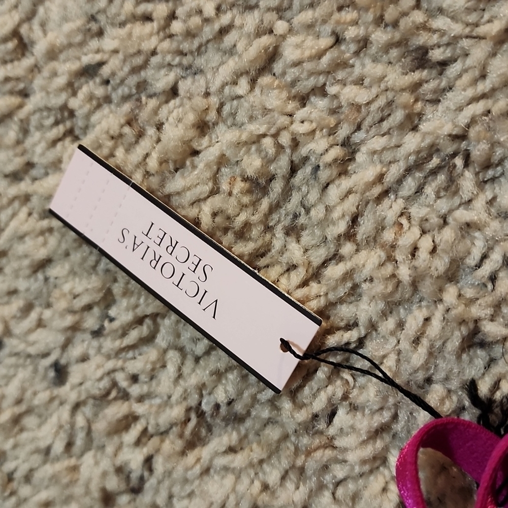 Victoria Secret bra - Picture 2 of 4